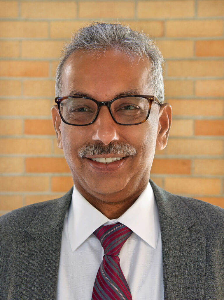 Dr Sharad Maheshwari
